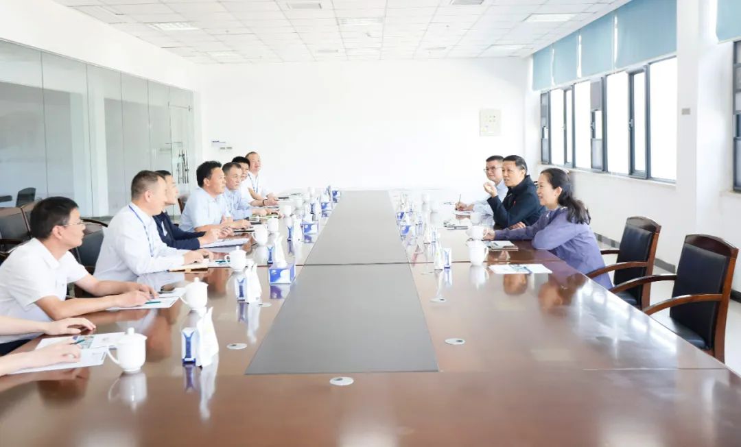 快樂過“雙節”，安全不放假｜河南農投集團黨委書記、董事長李曉寰一行蒞臨花花牛乳業集團開展“雙節”安全生產大檢查活動并慰問一線職工、