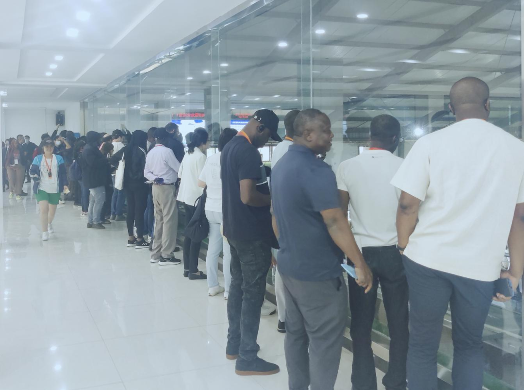 北京大學南南合作與發展學院教授、全球伙伴關系主任周詠梅一行蒞臨花花牛平輿瑞亞牧業參觀調研 北京大學南南合作與發展學院教授、全球伙伴關系主任周詠梅一行蒞臨花花牛平輿瑞亞牧業參觀調研