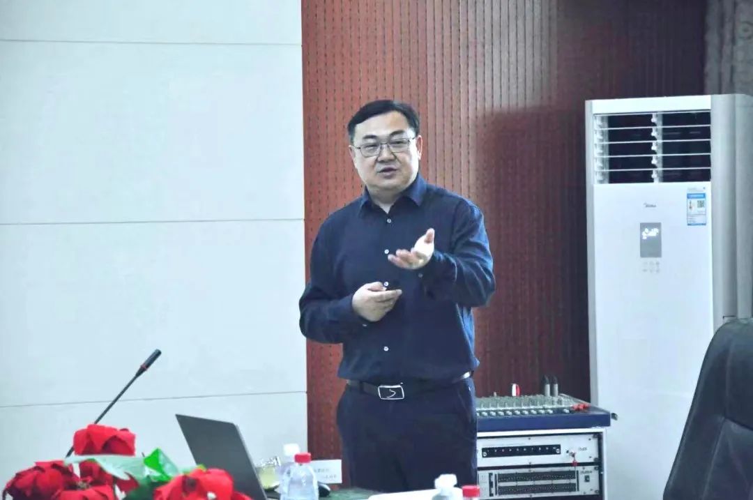 花花牛丨國(guó)家奶牛產(chǎn)業(yè)技術(shù)體系首席科學(xué)家、中國(guó)農(nóng)業(yè)大學(xué)教授李勝利一行蒞臨花花牛魯山瑞亞參觀調(diào)研 花花牛丨國(guó)家奶牛產(chǎn)業(yè)技術(shù)體系首席科學(xué)家、中國(guó)農(nóng)業(yè)大學(xué)教授李勝利一行蒞臨花花牛魯山瑞亞參觀調(diào)研