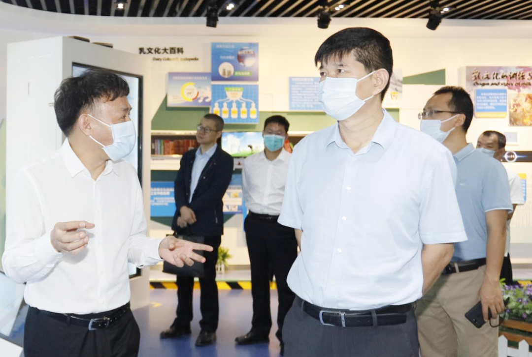 快訊丨河南省人民政府國有資產(chǎn)監(jiān)督管理委員會副主任劉銀志蒞臨花花牛乳業(yè)集團參觀座談