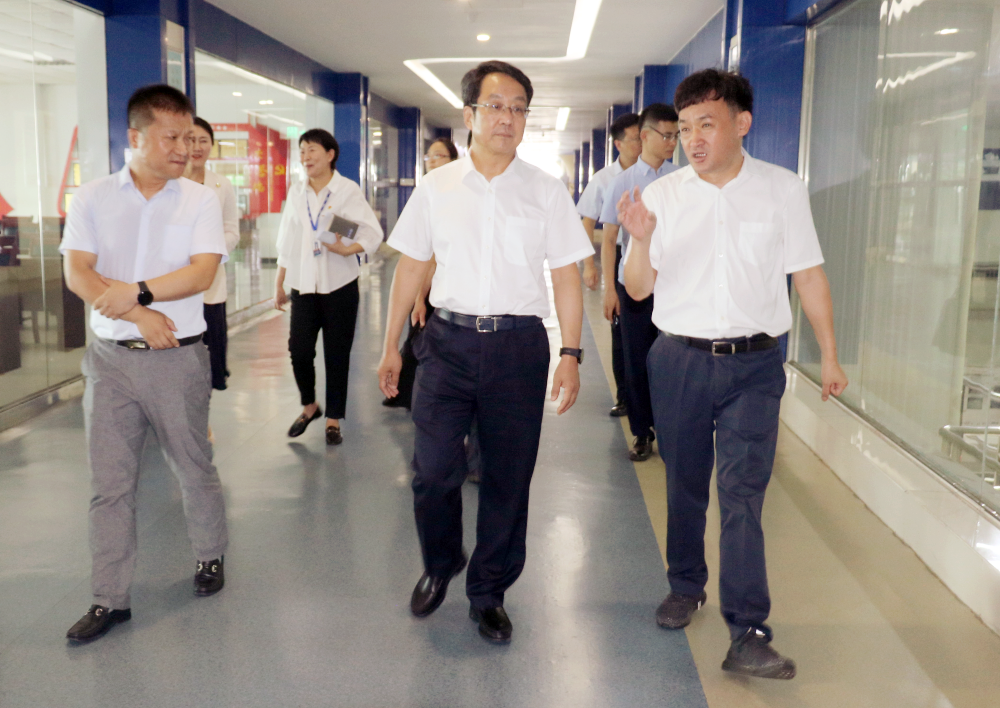 河南省高級人民法院院長胡道才一行蒞臨花花牛乳業集團開展“萬人助萬企”活動 助力企業發展 河南省高級人民法院院長胡道才一行蒞臨花花牛乳業集團開展“萬人助萬企”活動 助力企業發展